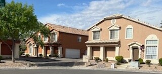 Building Photo - Sandpiper Townhomes