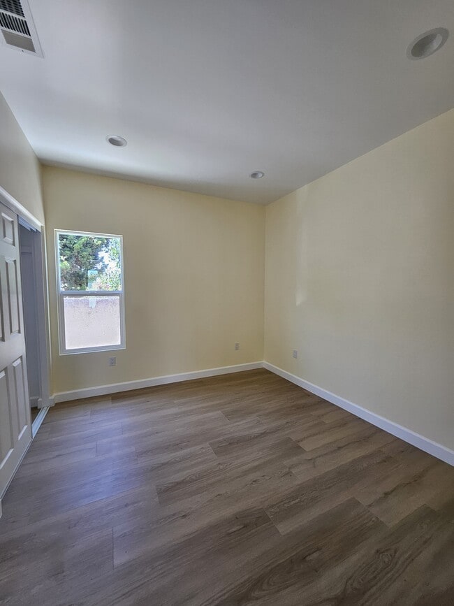 Building Photo - 11583 Quartz Ave