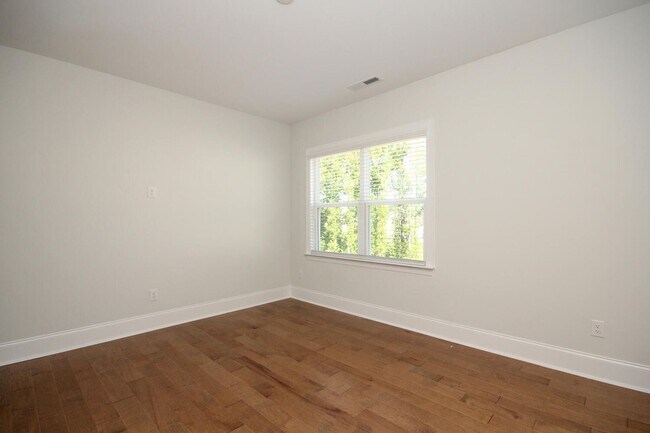 Building Photo - Beautiful John Wieland end unit townhouse ...