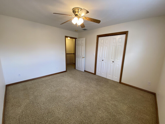 Building Photo - 5355 Midway Dr