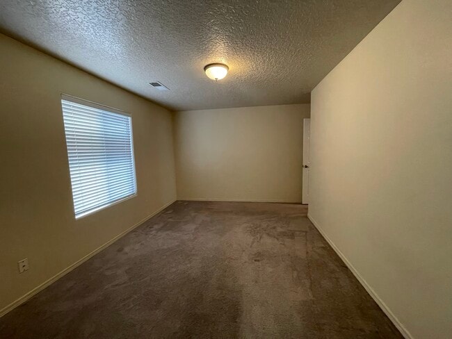 Building Photo - 9620 Sundoro Pl NW