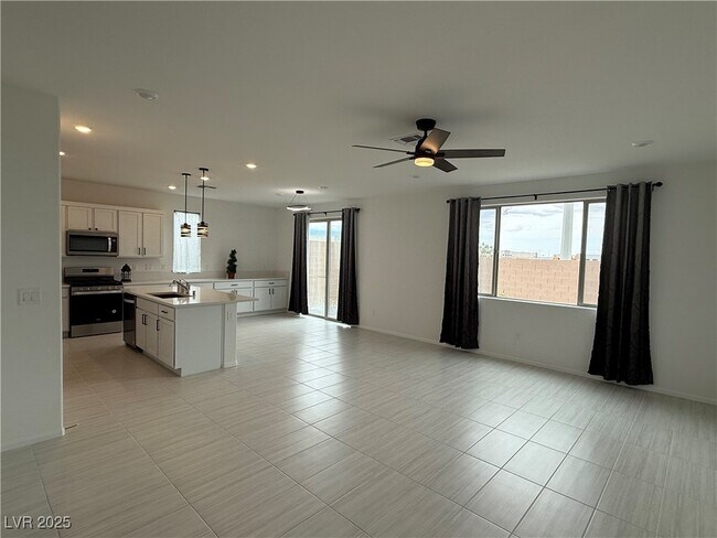 Building Photo - 7562 Quail Rock Ave