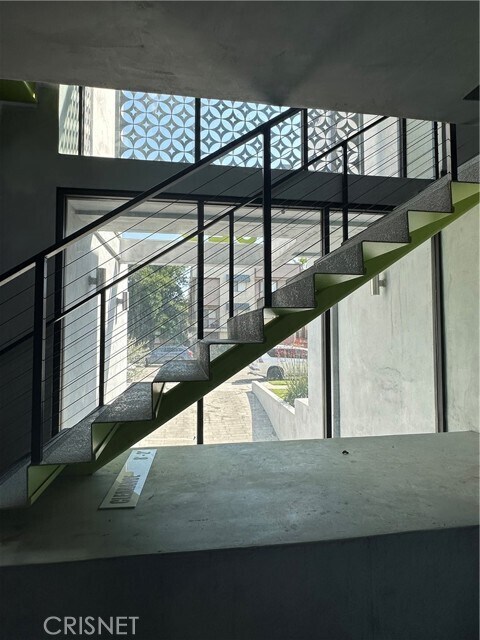 Building Photo - 325 Myrtle St