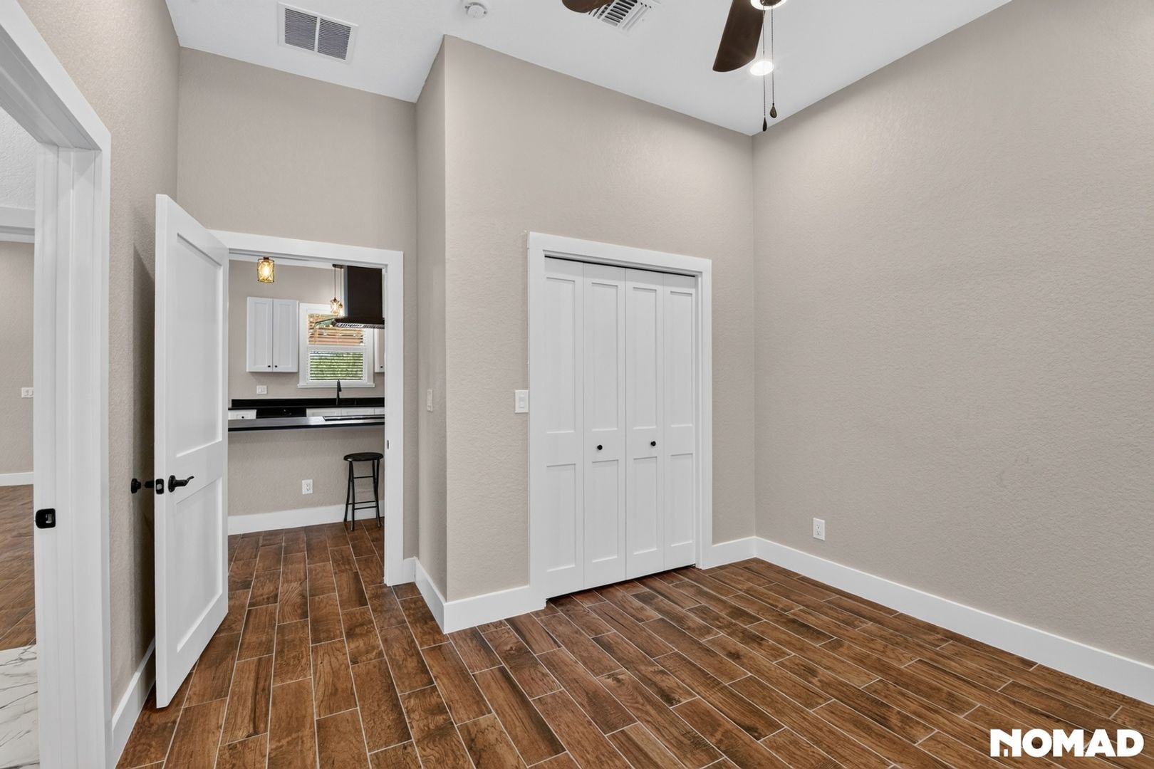 Building Photo - 1130 Circle Acres