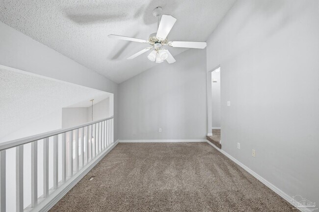 Building Photo - 3212 Fernwood Dr