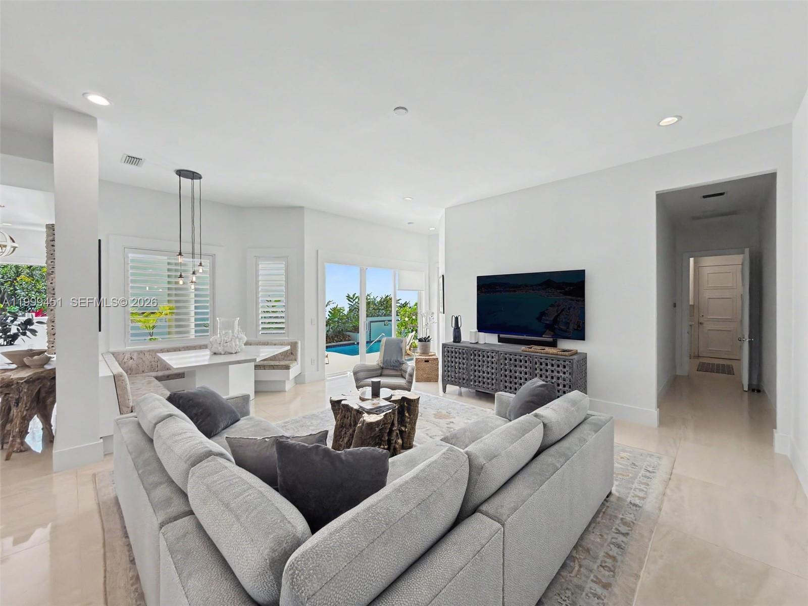 Building Photo - 13689 Deering Bay Dr