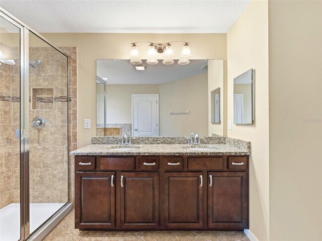 Building Photo - 2499 Calvano Dr