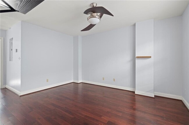 Building Photo - 102 Dixon St