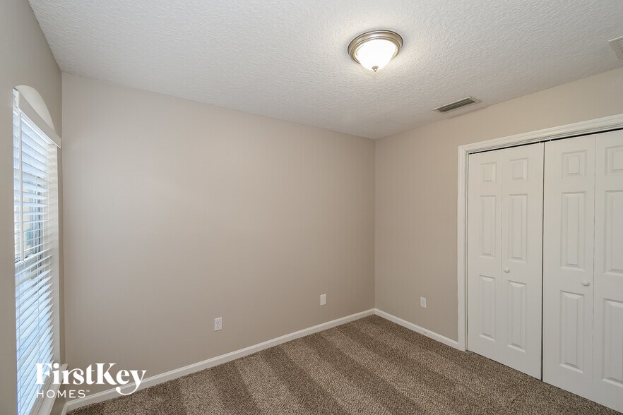 Building Photo - 1088 Beckingham Dr