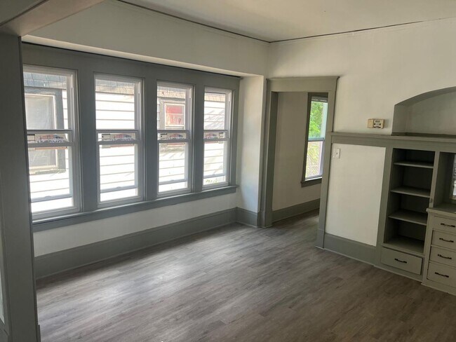 Building Photo - 3279 N 28th St