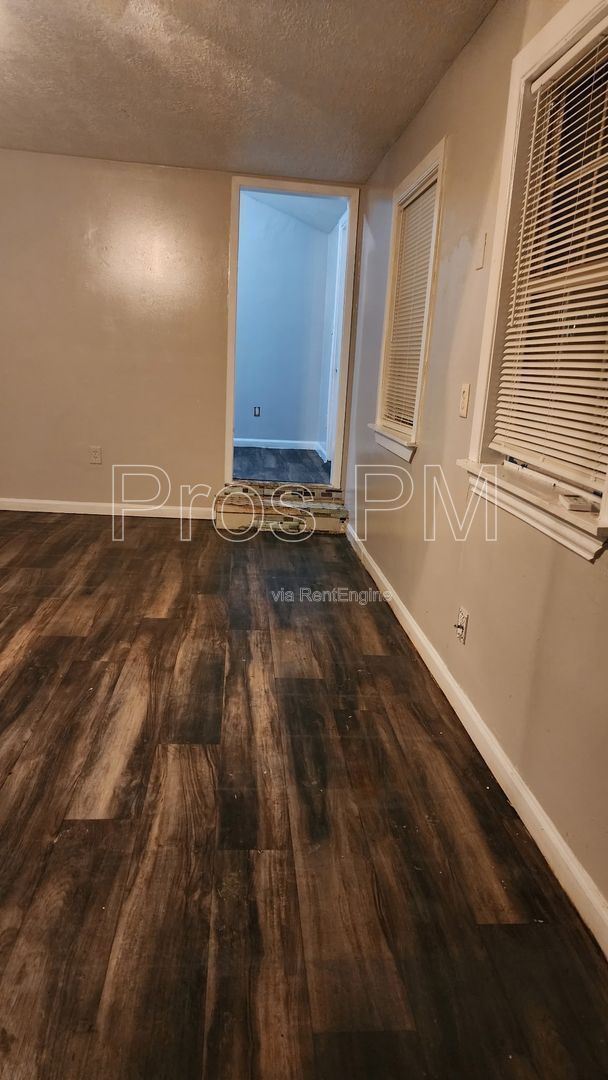 Building Photo - 14637 Kenny St