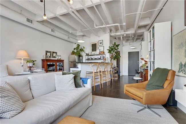 Building Photo - 878 Peachtree St NE