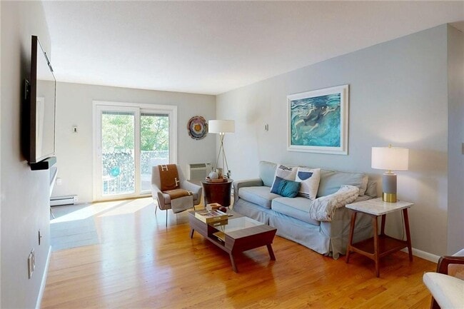 Building Photo - 43 Bullocks Point Ave