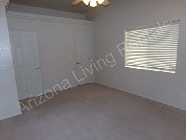 Building Photo - IMMACULATE 3 BEDROOM HOME