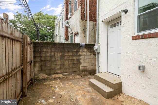 Building Photo - 1424 S Marston St