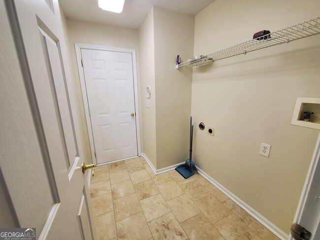 Building Photo - 1249 Thorncliff Ct