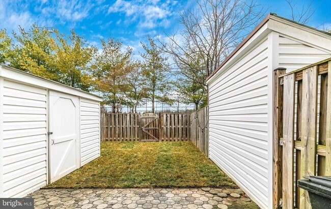 Building Photo - 459 Arwell Ct