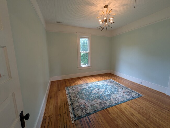 Building Photo - 222 Burkewood Dr