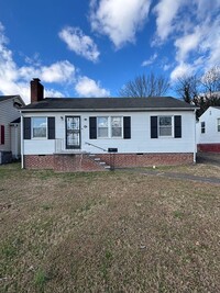 Building Photo - Cozy Cottage ready to rent!!