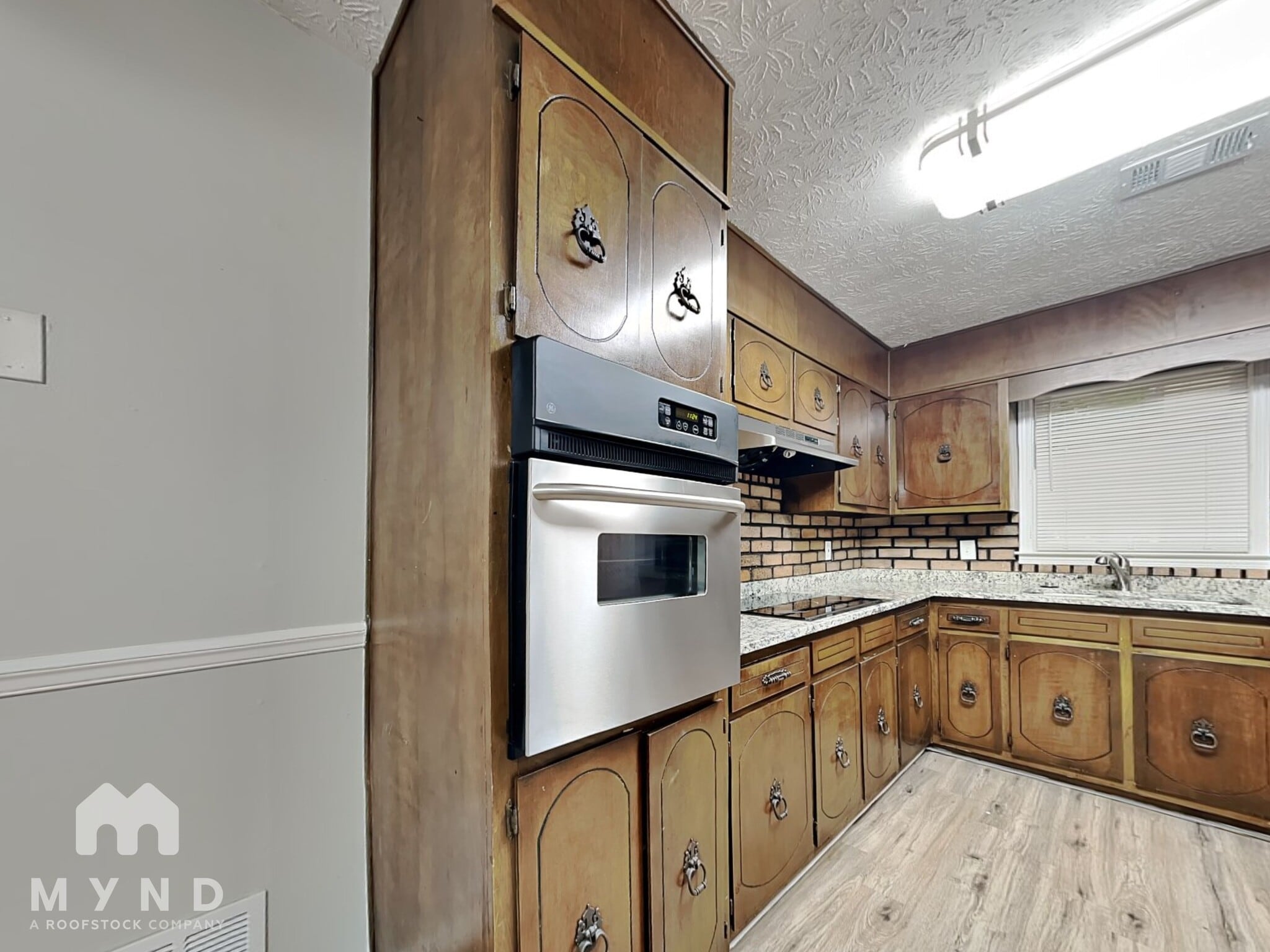 Building Photo - 35 Paris Ct