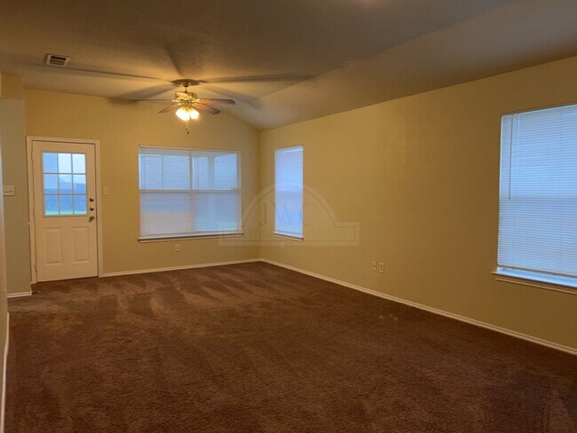 Building Photo - 1201 Fox Creek Dr