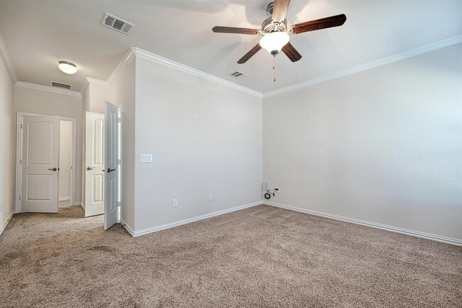 Building Photo - 10500 Crescendo Ln