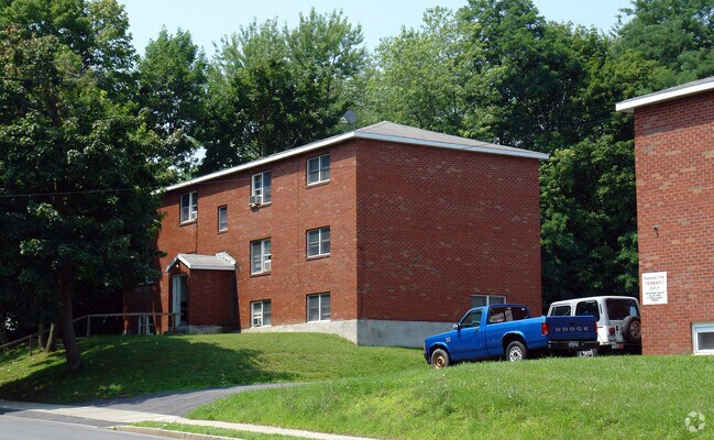 Building Photo - 643-651 Providence St