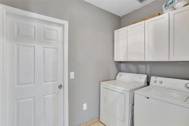 Building Photo - 1110 Gardanne Ct