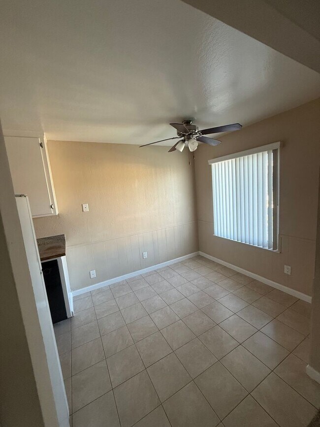 Interior Photo - 044- Villa Oaks