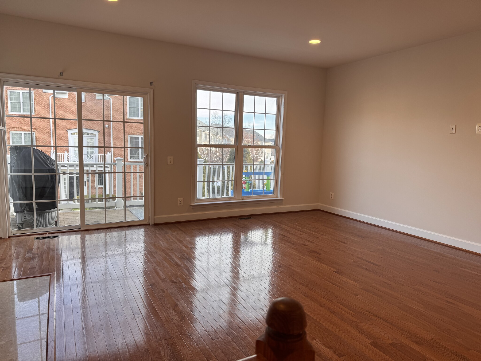 Living room - 14627 Weeburn Way