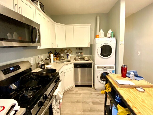 Primary Photo - Mission Hill Modern 4bed / 2bath with laundry in unit- available September 2026