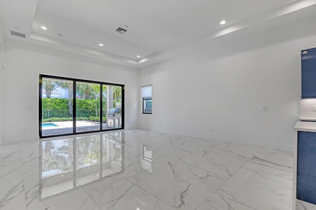 Building Photo - 13501 Artisan Cir