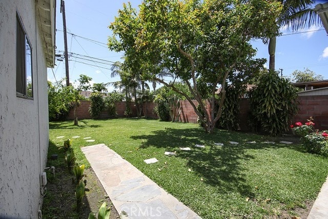 Building Photo - 2920 Los Flores Blvd