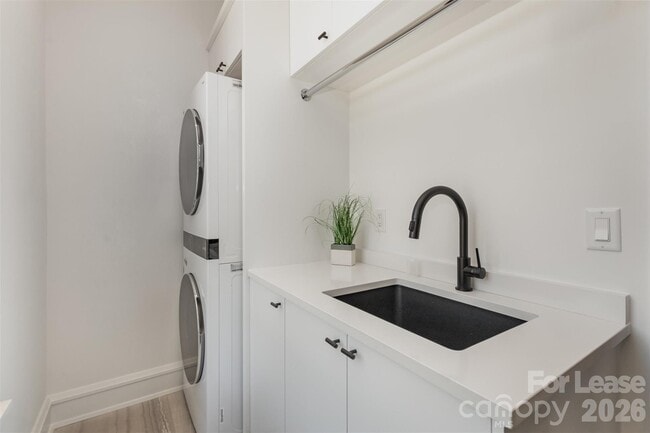 Building Photo - 616 Queens Rd