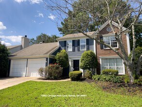 Building Photo - Beautiful fenced in Corner Lot!