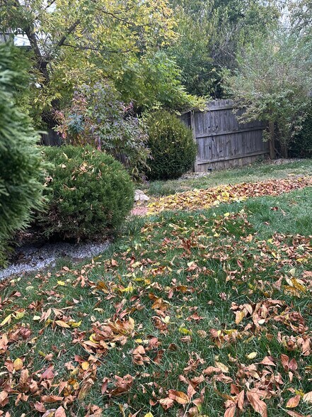 Building Photo - 784 Carpenter St