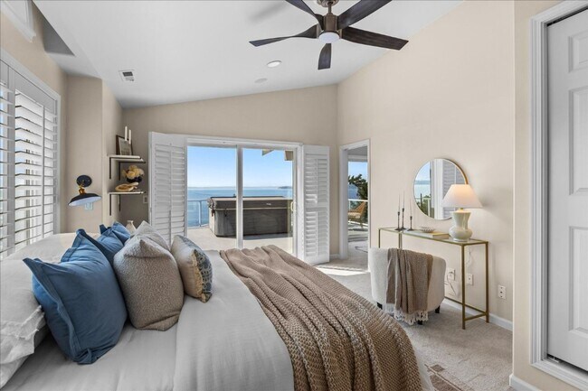 Building Photo - 5Bd/3.5Ba Shoreline House
