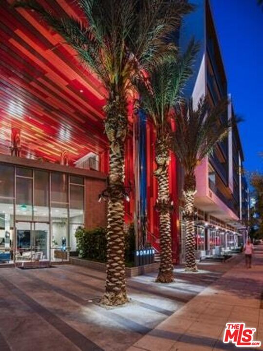 Building Photo - 7141 Santa Monica Blvd