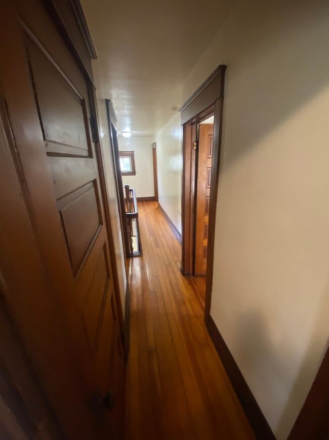 Building Photo - Charming 4-Bedroom Historic Home Near Downtown!