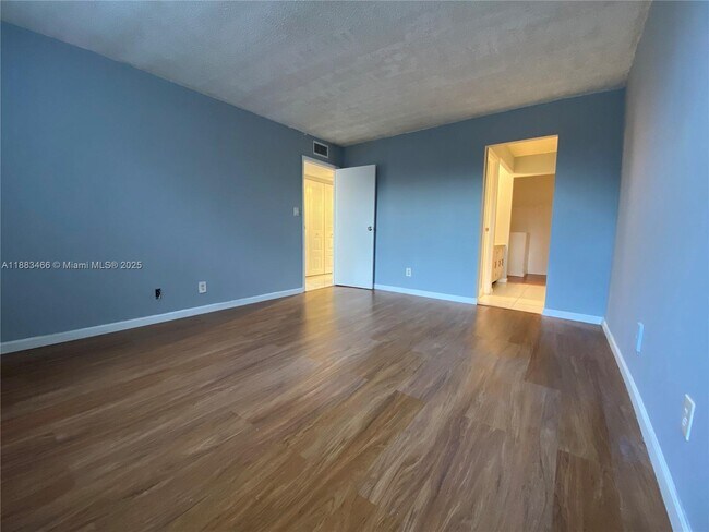 Building Photo - 3801 Environ Blvd