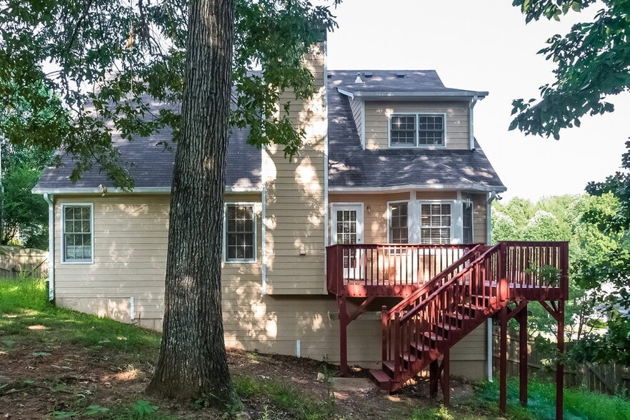 Building Photo - 39 Crestview Dr