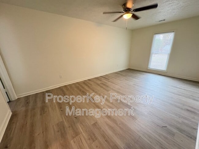 Building Photo - 106 Bonanza Dr