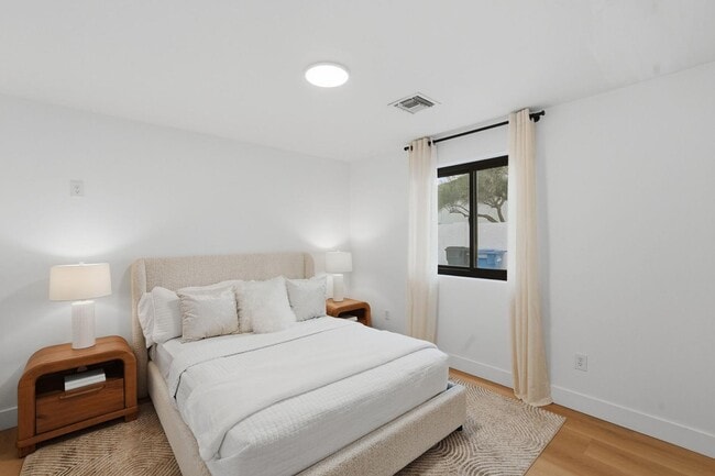 Building Photo - 6302 E Cochise Rd