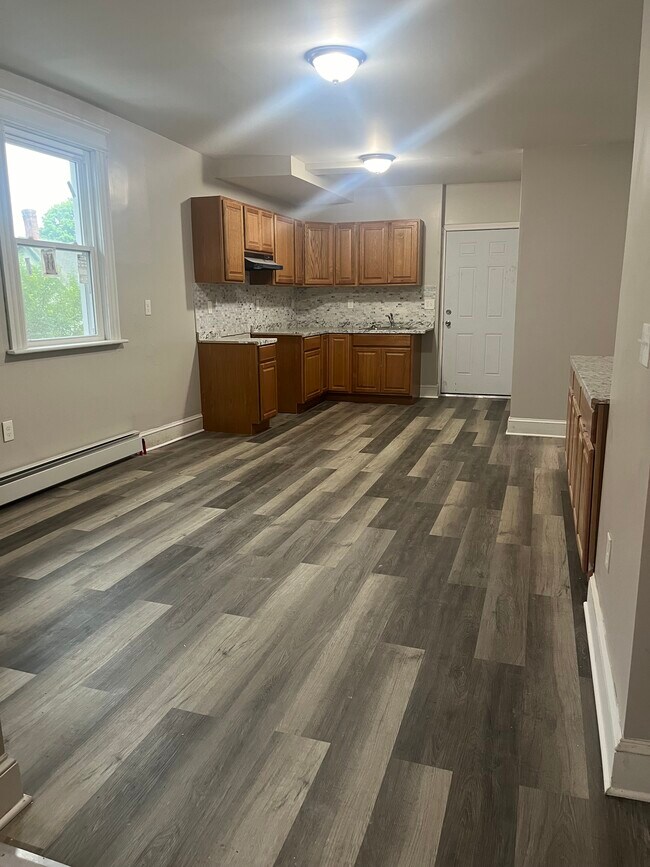 Building Photo - 89 Waterville St