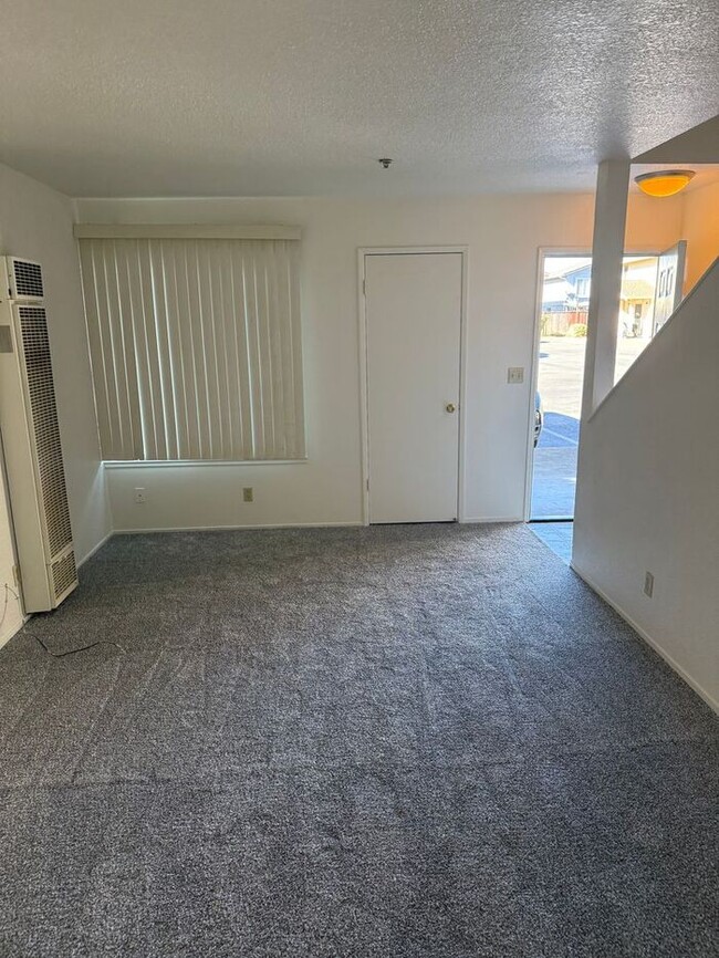 Building Photo - **MOVE IN BONUS $500 off first month rent*...