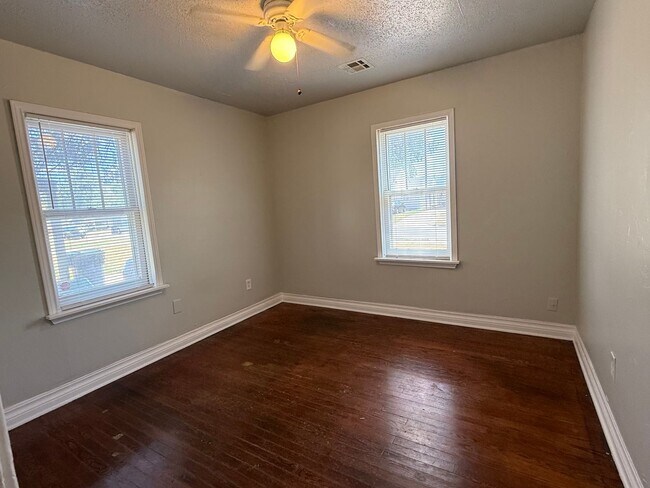 Building Photo - 2249 NW 37th St