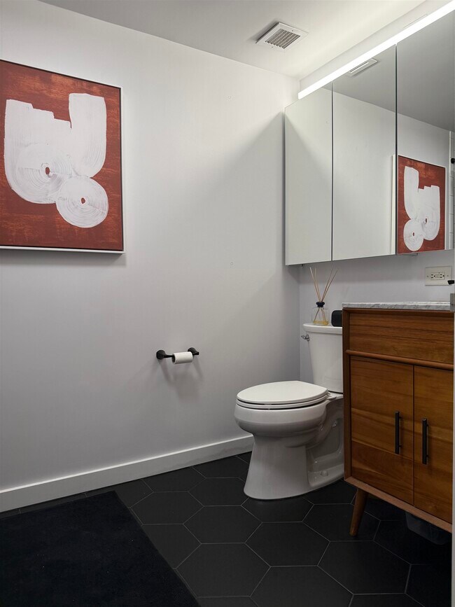 Building Photo - 88 Morgan St