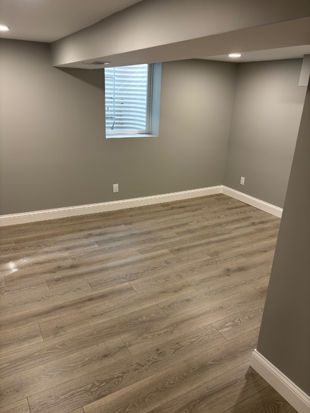 Building Photo - 3772 Zind Ln