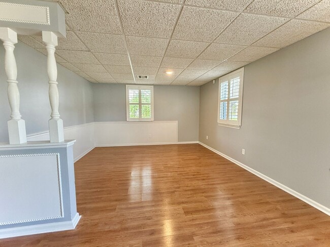 Building Photo - 1835 42nd Ave