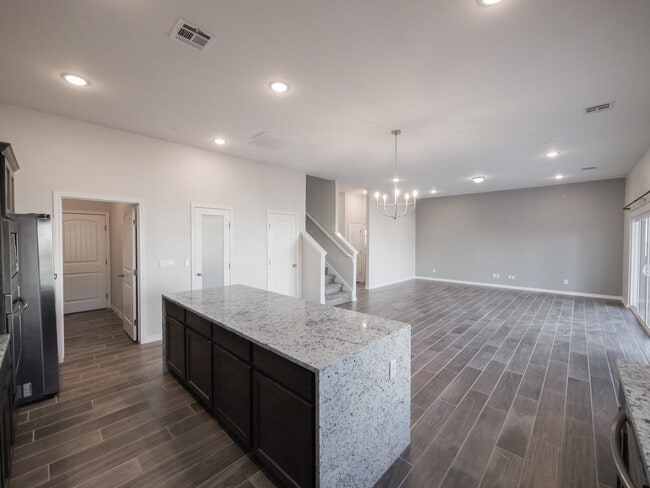 Building Photo - 917 Ada Ln